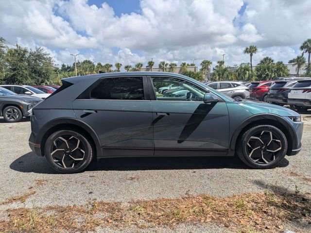 Used 2024 Green Hyundai SEL image 2