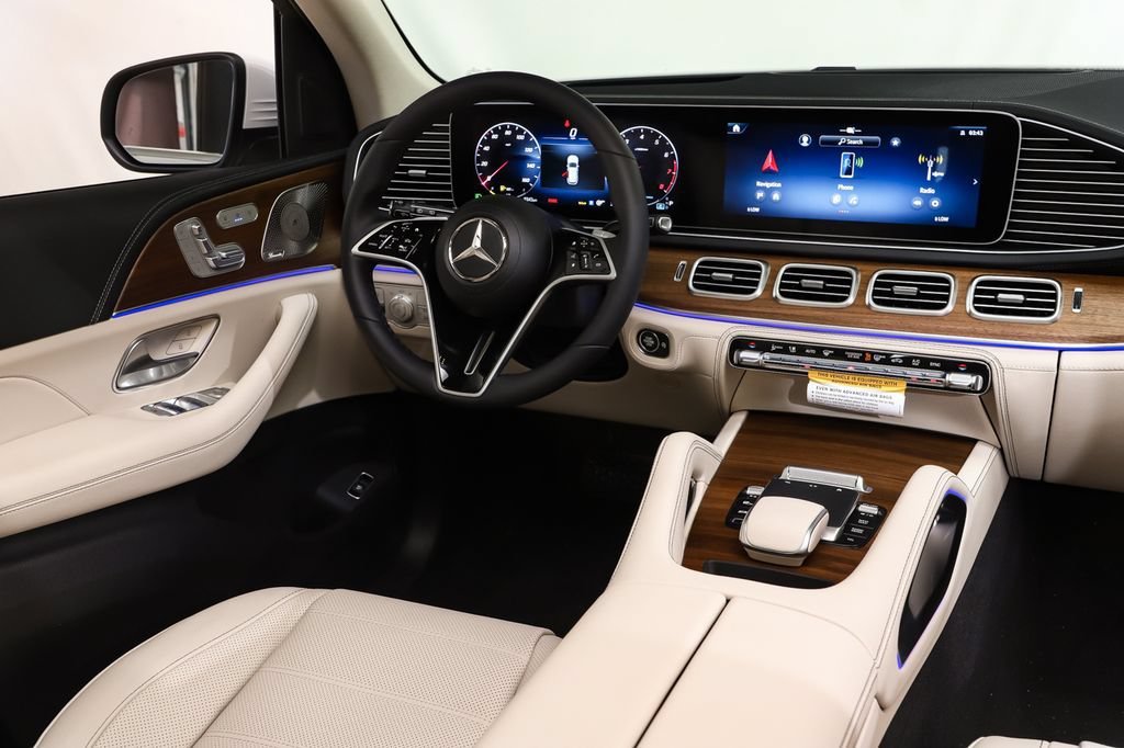 New 2026 MANUFAKTUR Moonlight White Metallic Mercedes-Benz GLE 350 image 30