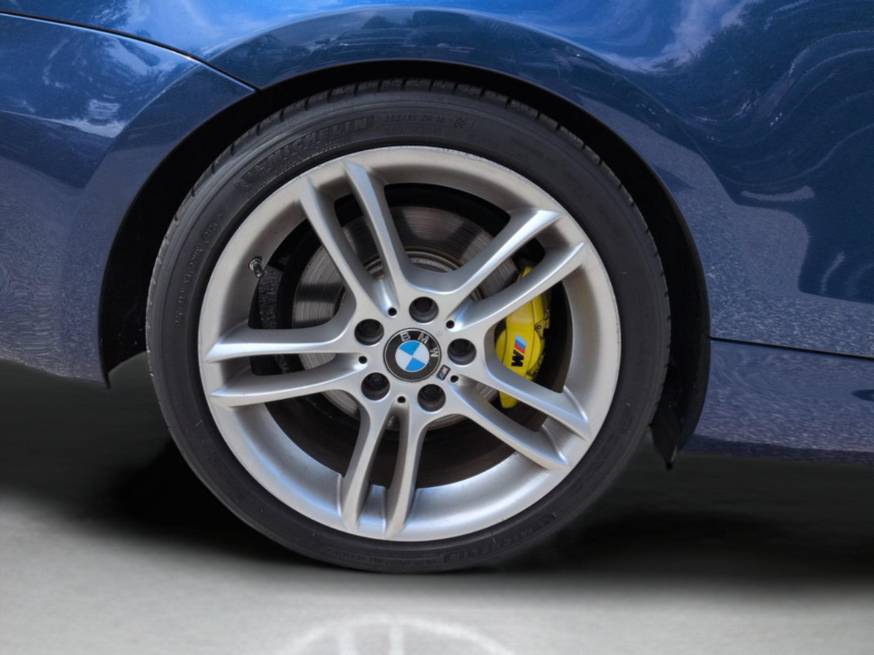 Used 2011 Le Mans Blue Metallic BMW 135i image 13