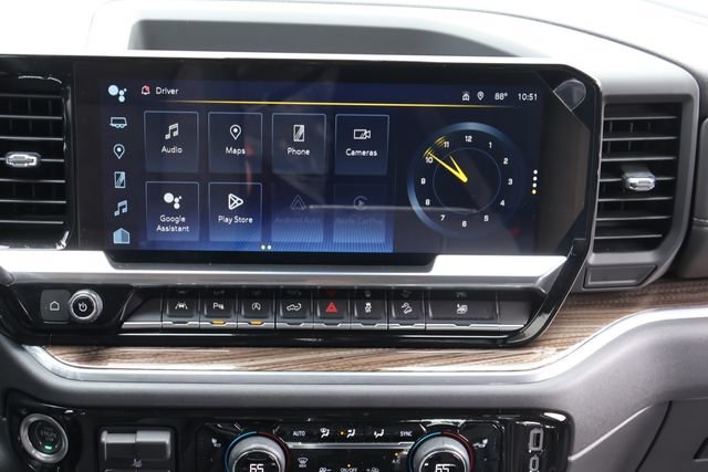 Used 2023 SUMMIT WHITE Chevrolet RST image 18