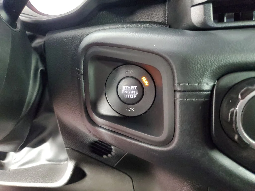 Used 2025 Red Jeep Rubicon image 21