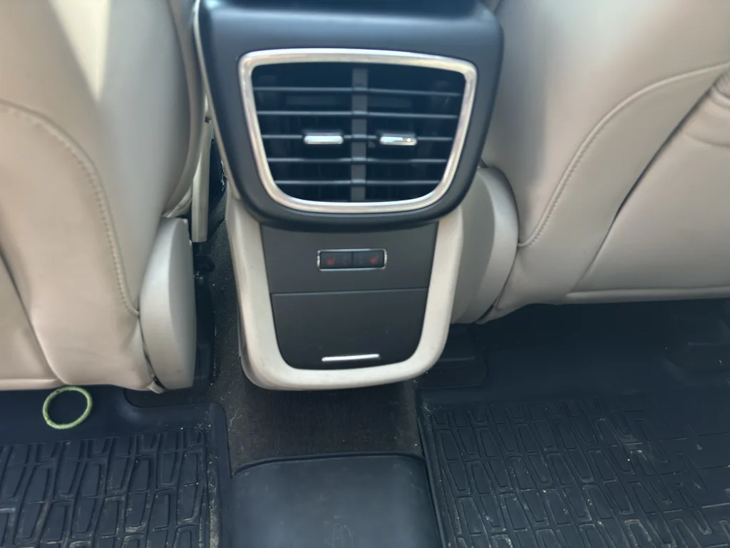 Used 2019 Blue Lincoln Reserve image 10