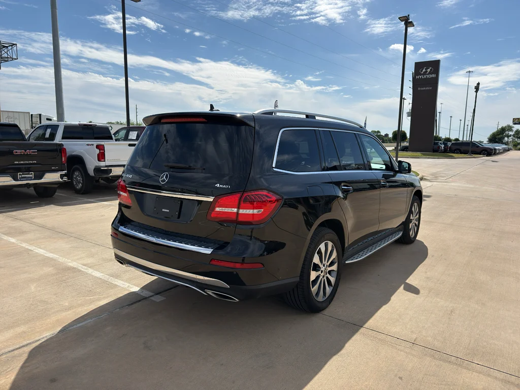 Used 2018 Obsidian Black Metallic Mercedes-Benz 450 4MATIC® image 22