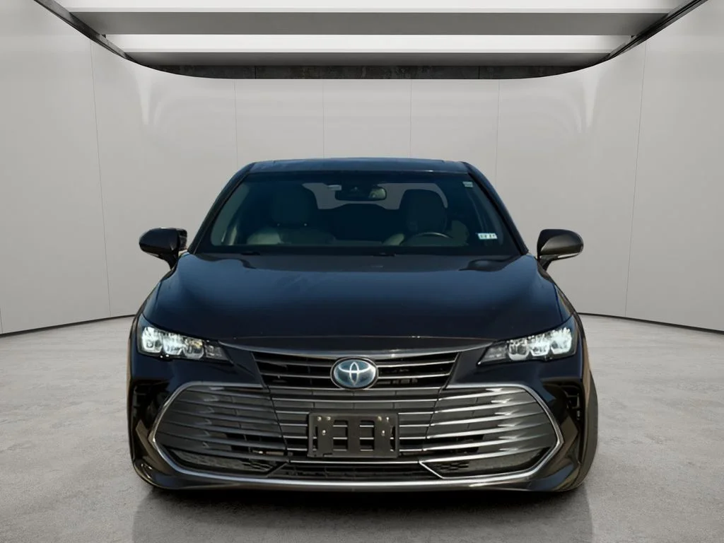 Used 2020 Brownstone Toyota Hybrid XLE image 9