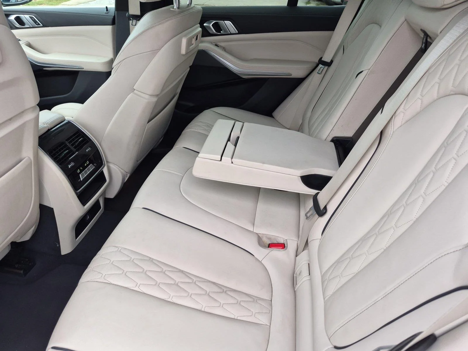 Used 2023 BLUE BMW  image 31