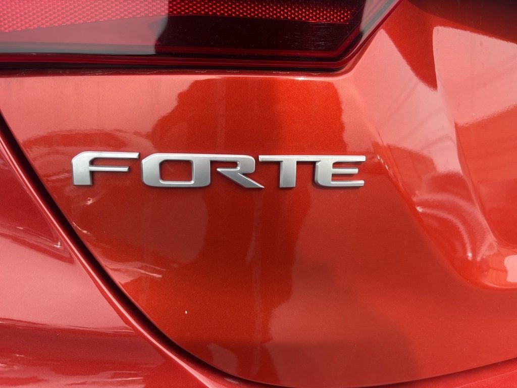 Used 2024 Red Kia LXS image 25