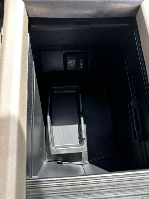 Used 2016 White Honda EX-L image 34