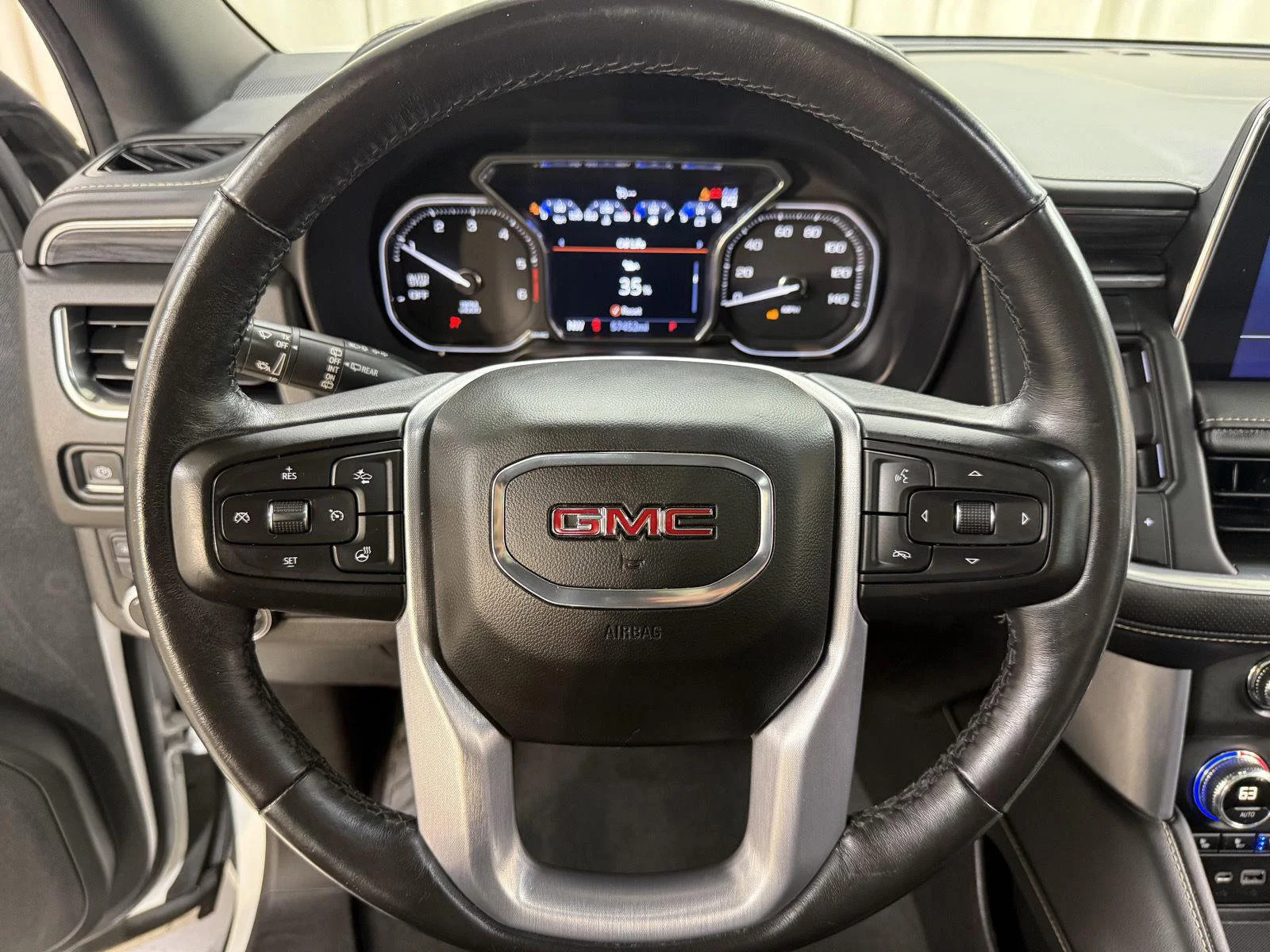 Used 2021 White GMC SLT image 18