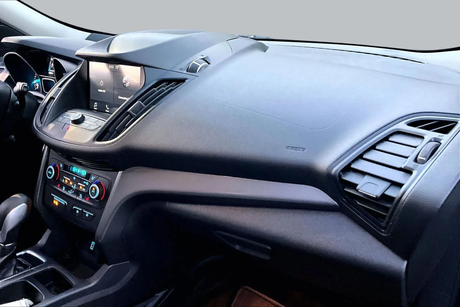 Used 2019 Agate Black Ford SE image 17