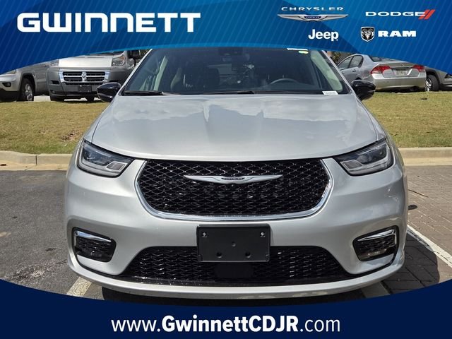Used 2024 Silver Chrysler Touring L image 1