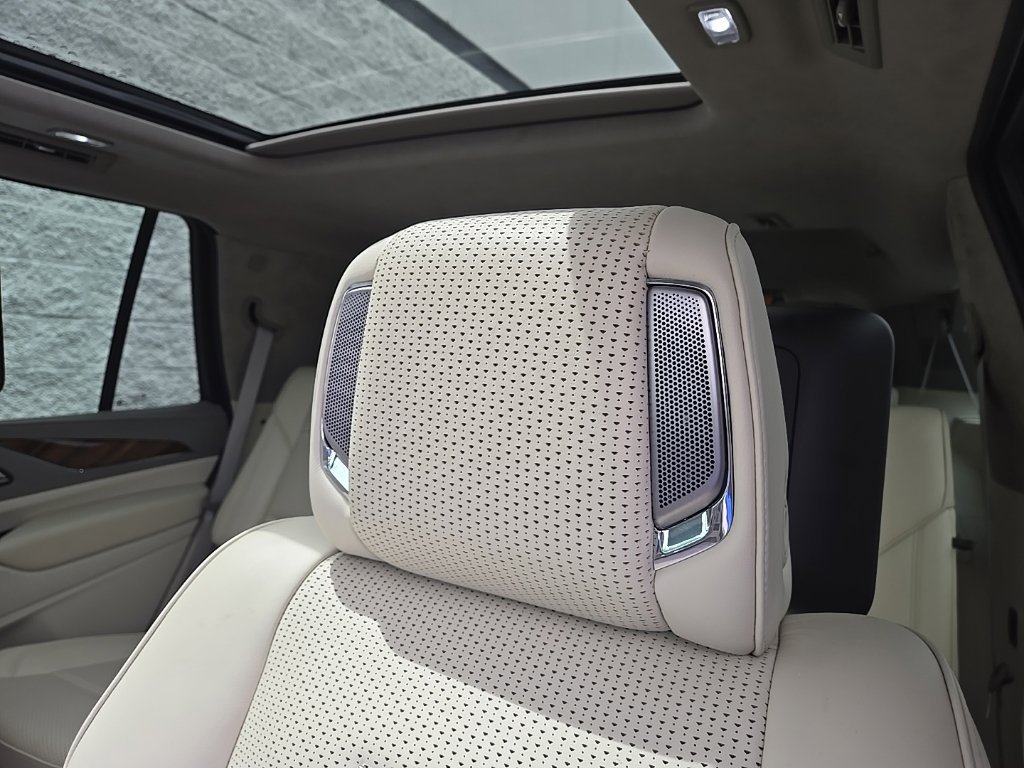 Used 2024 Black Cadillac Sport Platinum image 17