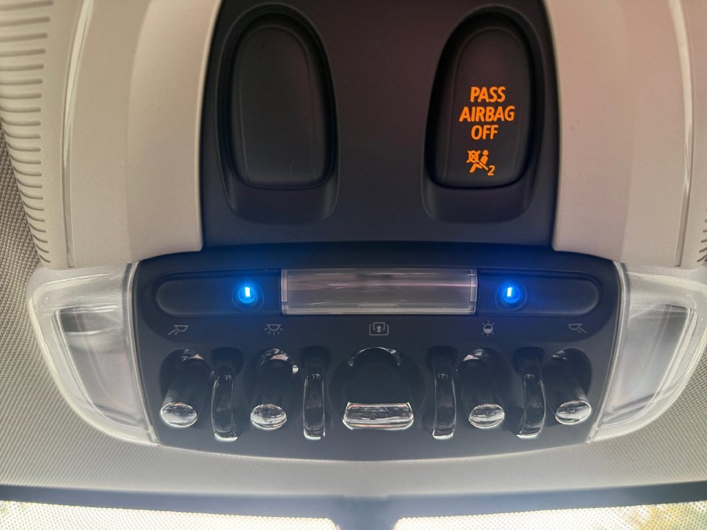 Used 2017 Gray MINI Clubman image 26