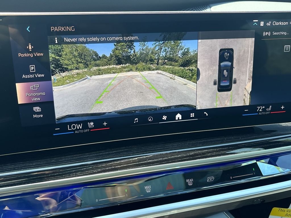 New 2026 Carbon Black Metallic BMW 750e xDrive image 25