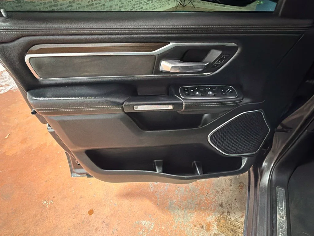 Used 2022 Granite Crystal Metallic Clearcoat Ram Laramie image 28