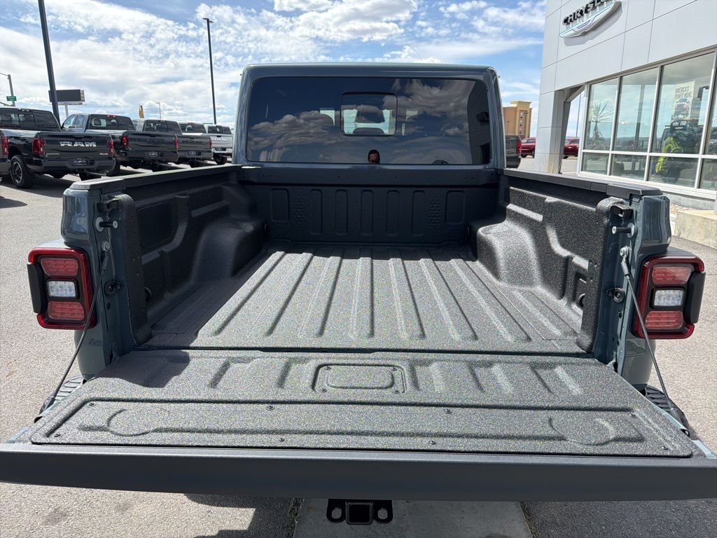 New 2026 Anvil Clear-Coat Exterior Paint Jeep Rubicon X image 6
