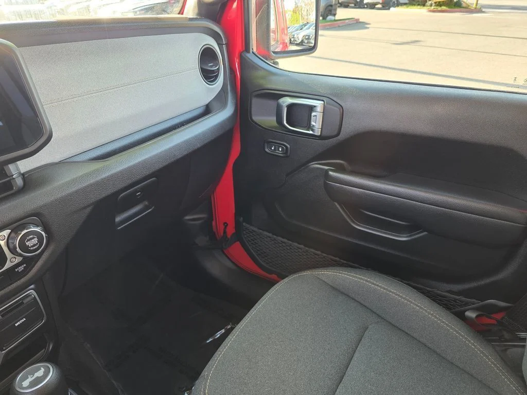 Used 2025 Red Jeep Sport S image 35