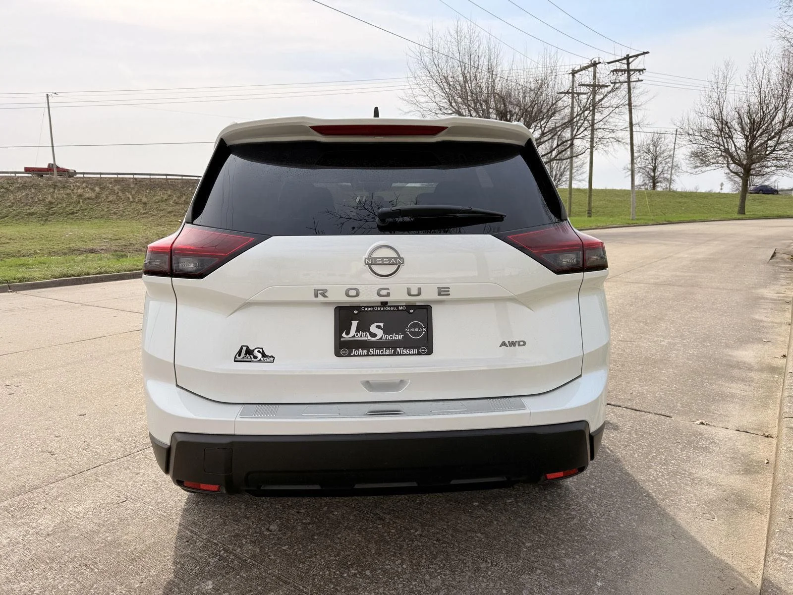 New 2026 Everest White Pearl Tricoat Nissan SV image 4