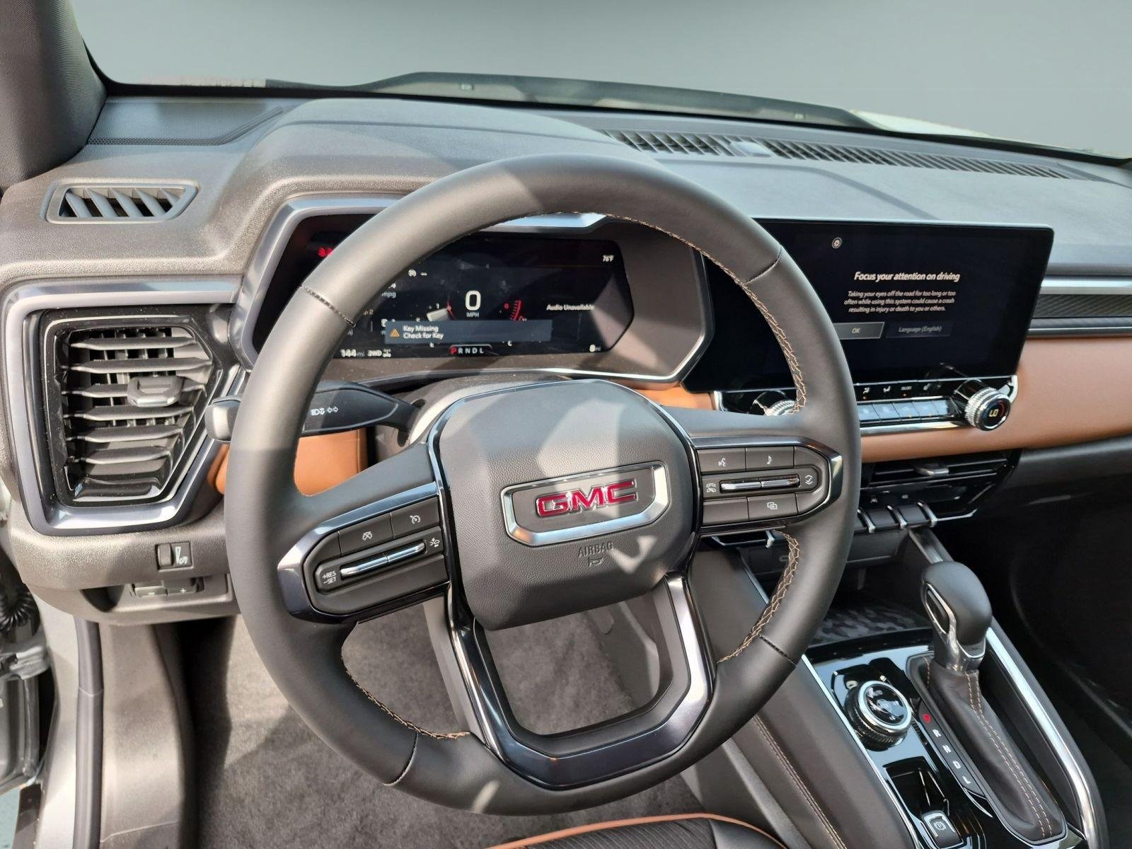 2026 GMC Canyon AT4 - Photo 9