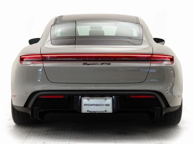 2025 Porsche Taycan GTS - Photo 35