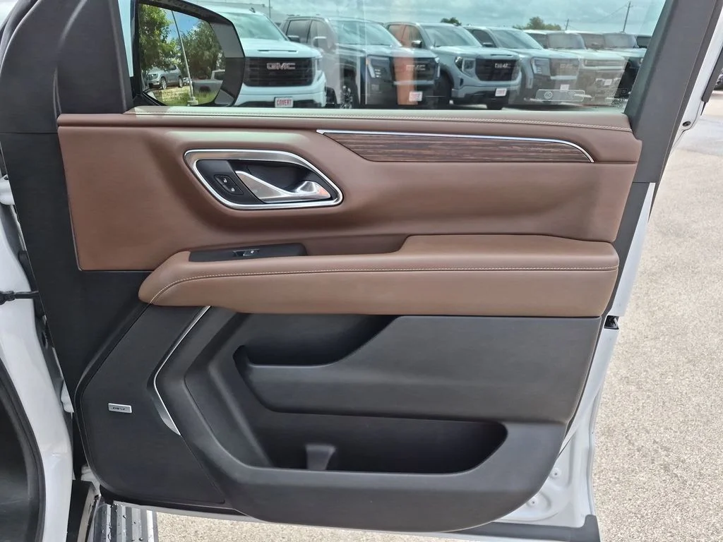 Used 2024 Beige Chevrolet High Country image 40