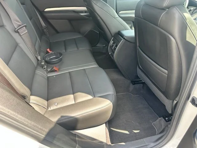 Used 2023 White Cadillac Premium Luxury image 15