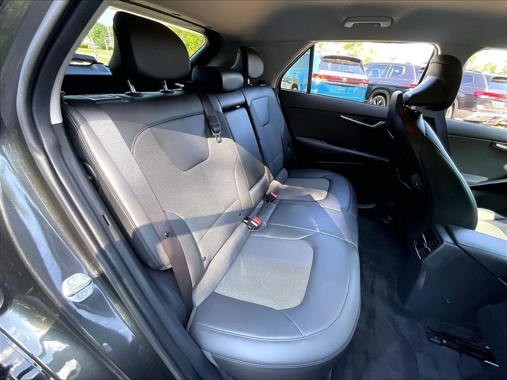 Used 2023 Gray Kia Wind image 16