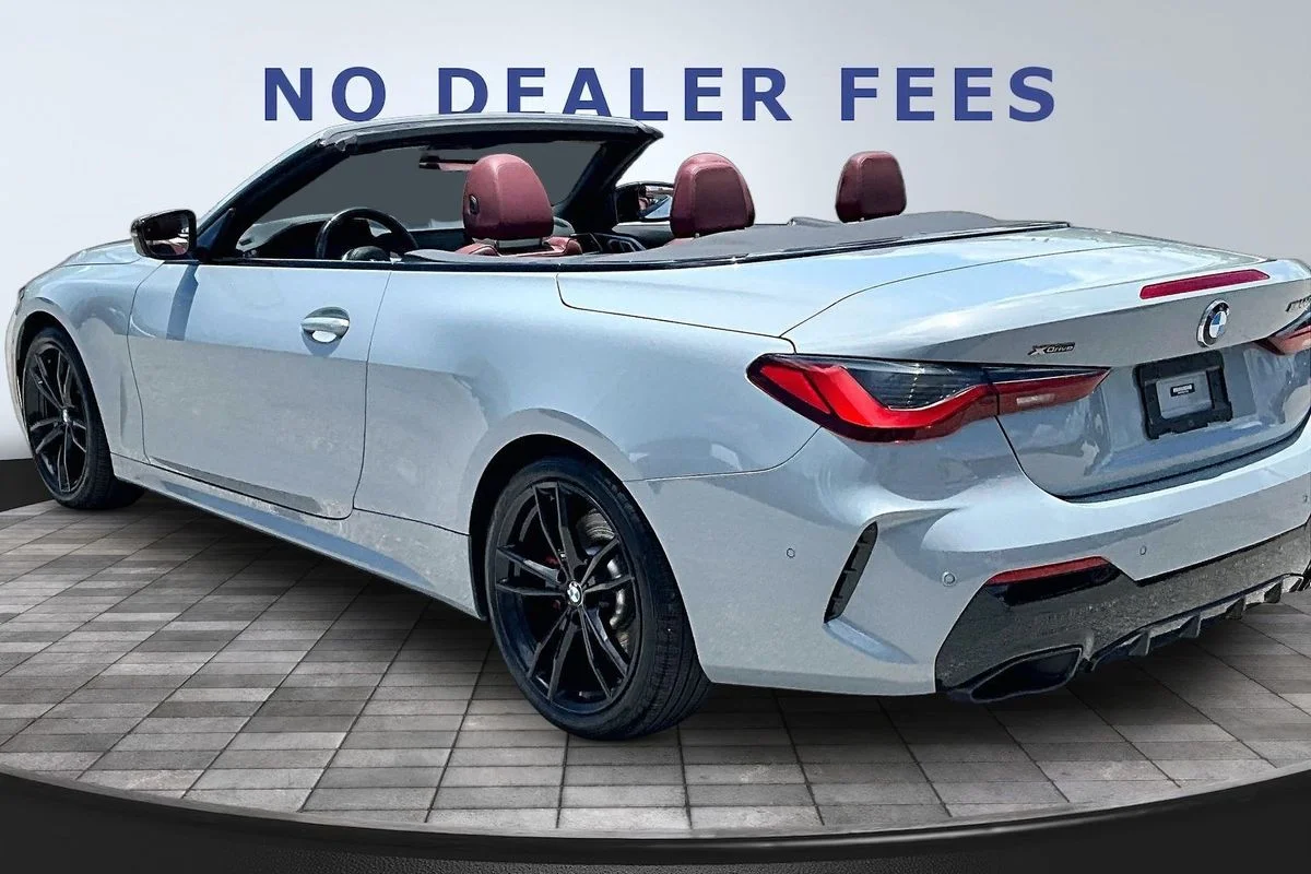Used 2022  BMW xDrive image 4