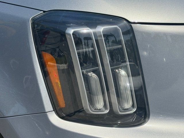 New 2025 Silver Kia SX image 50