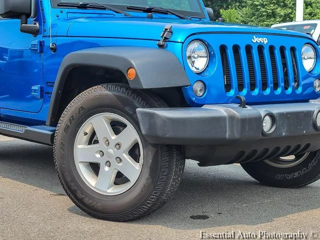 Used 2016 Blue Jeep Unlimited Sport image 3