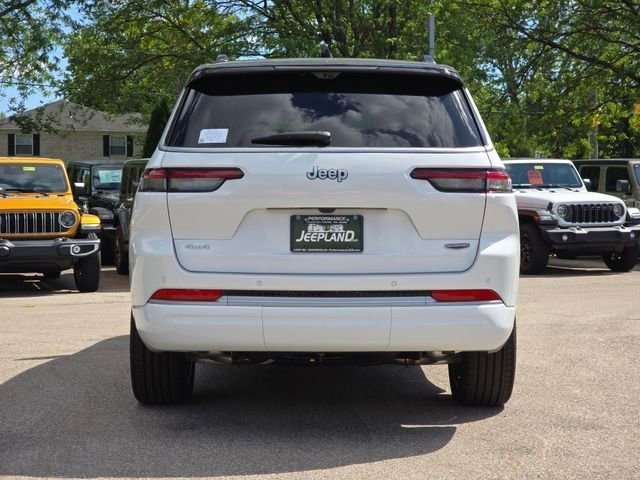 New 2026 Bright White Clear-Coat Exterior Paint Jeep Summit image 37