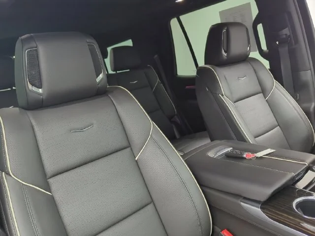 Used 2026  Cadillac Luxury image 49