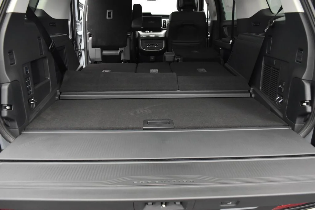 New 2027 Gray Ford Active image 19