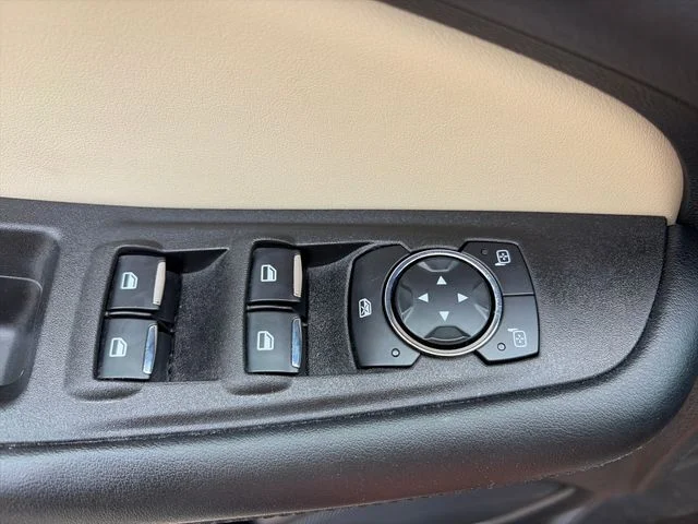Used 2024 Blue Ford SE image 18