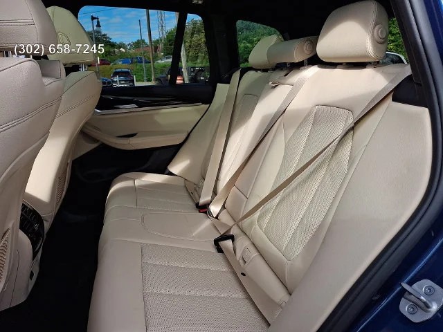Used 2022 Phytonic Blue Metallic BMW xDrive30i image 9
