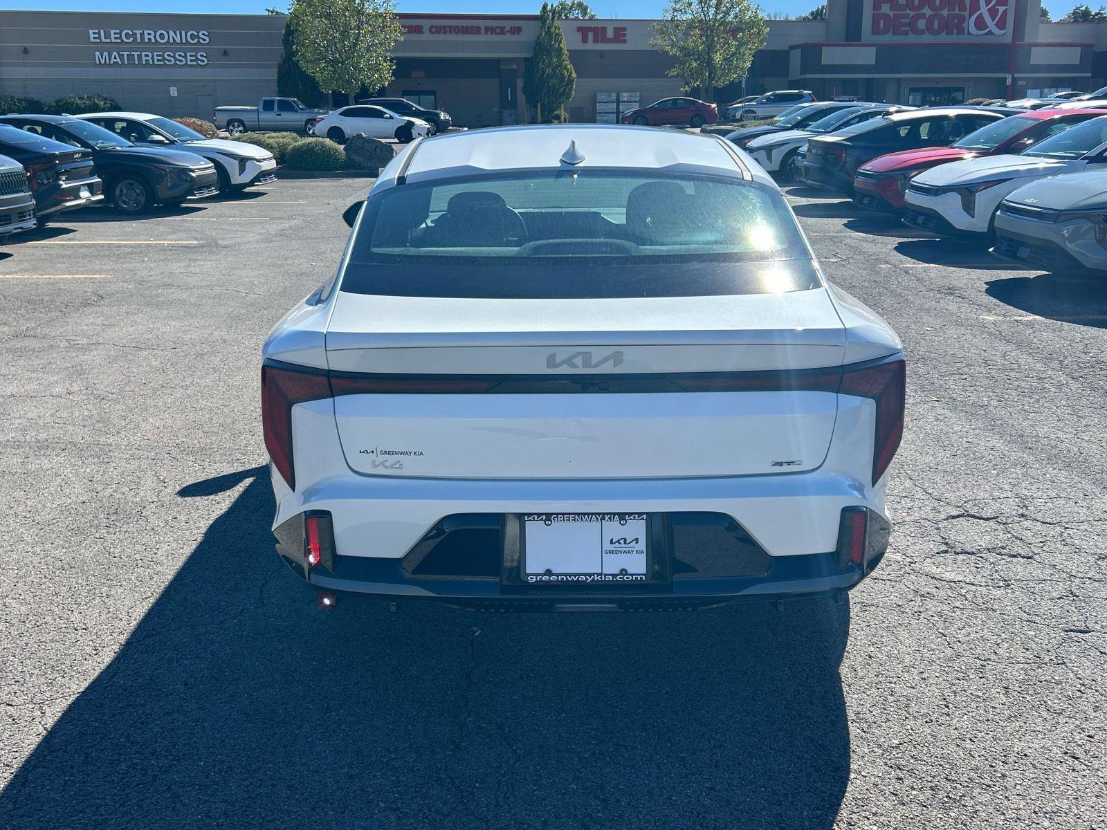 New 2027 Snow White Pearl Kia GT-Line image 4