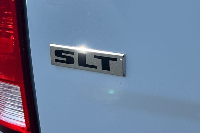 Used 2019 White Ram SLT image 27