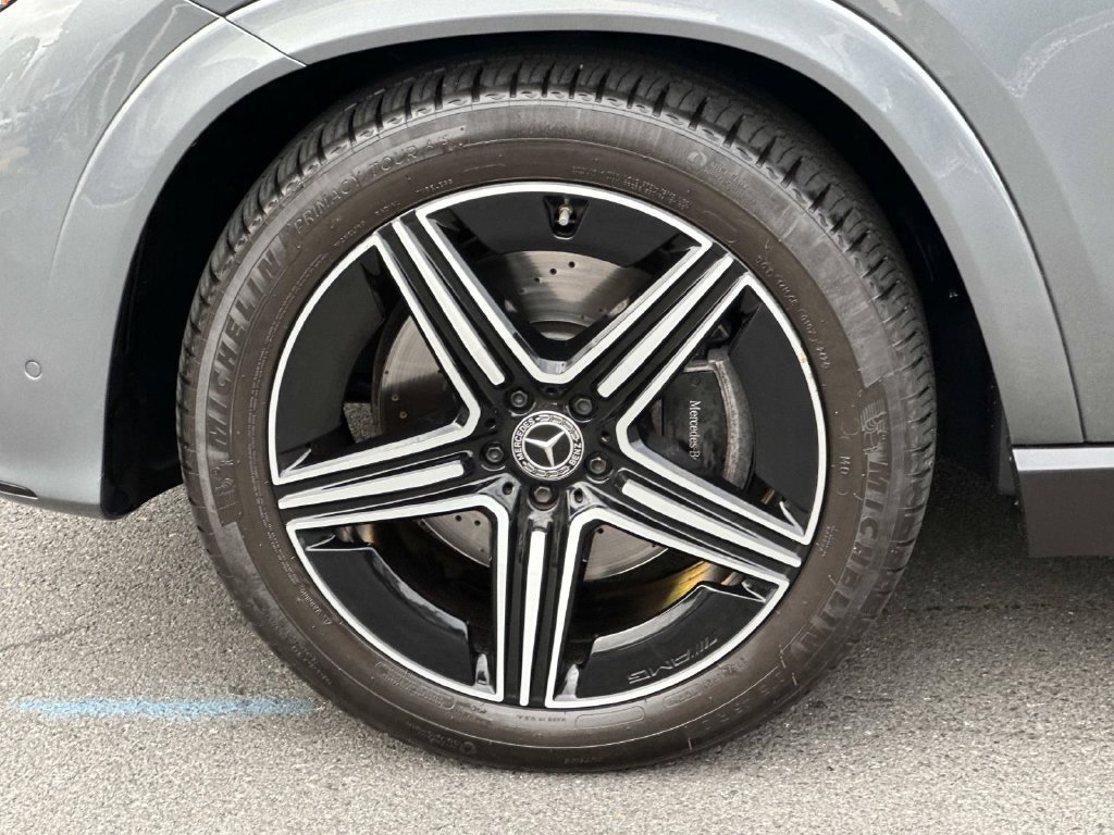 Certified Used 2025 Selenite Grey Metallic Mercedes-Benz GLE 580 image 9