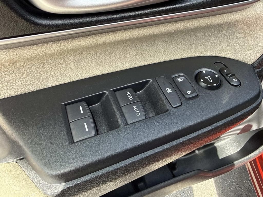 Used 2018 Red Honda EX image 23