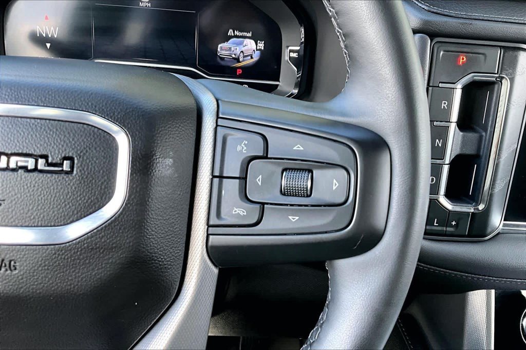 Used 2023 Silver GMC Denali image 23
