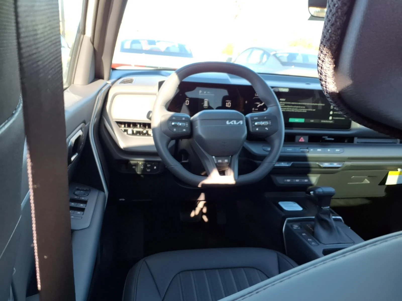New 2027 Snow White Pearl Kia X-Line S image 3