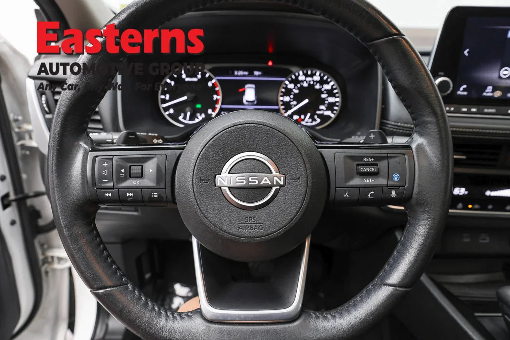 Used 2023 White Nissan SV image 10