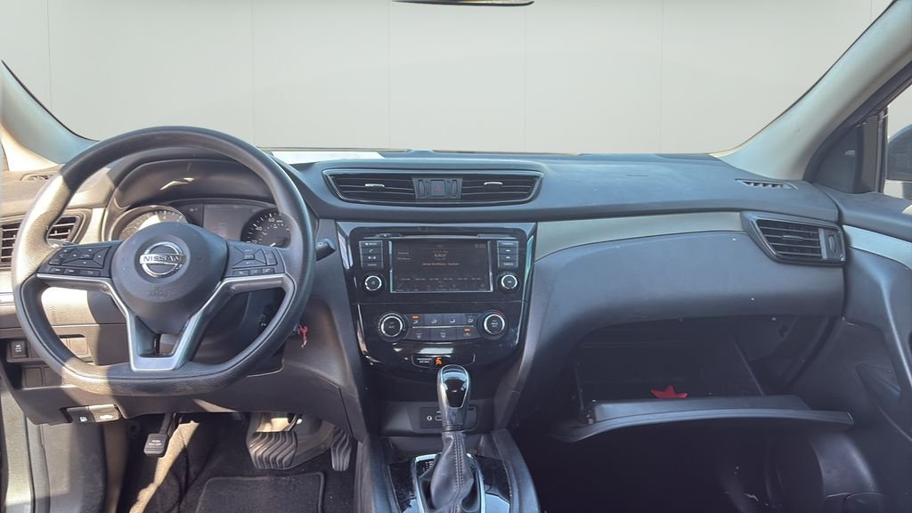 Used 2019 Gray Nissan S image 12