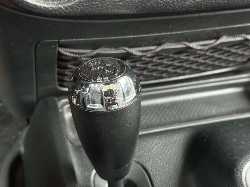 Used 2016 Silver Jeep Unlimited Rubicon image 30