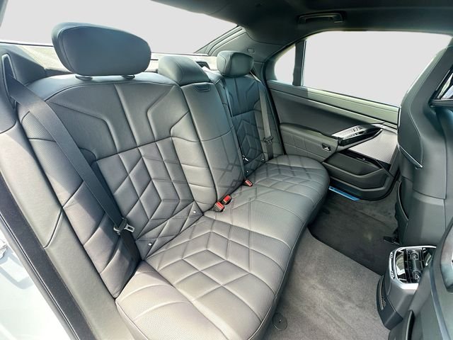 New 2026 Gray BMW 750e xDrive image 23