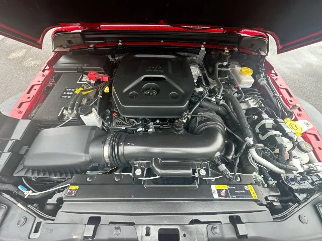 Used 2024 Red Jeep Sport S image 27