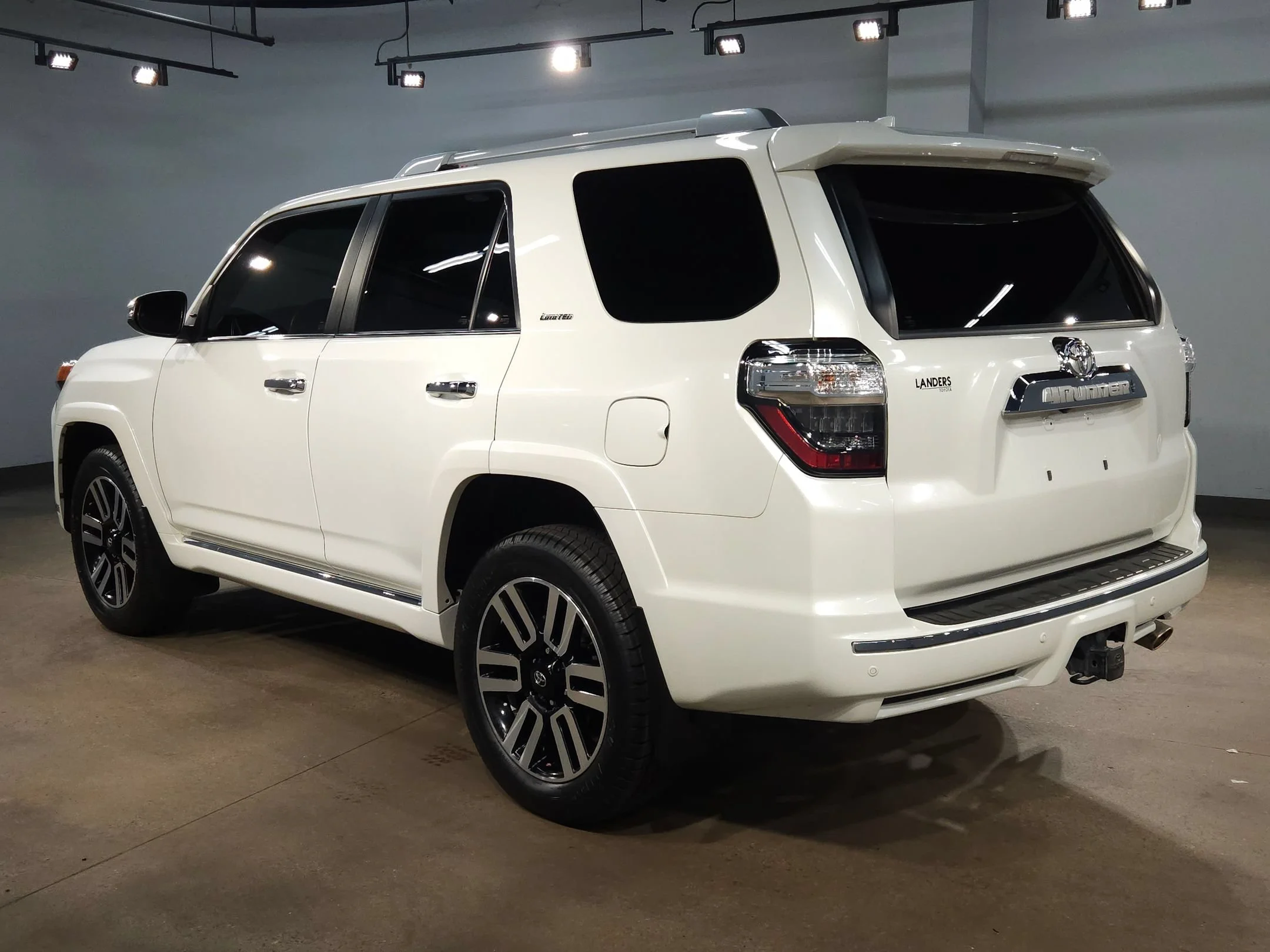 Used 2023 Blizzard Pearl Toyota Limited image 5
