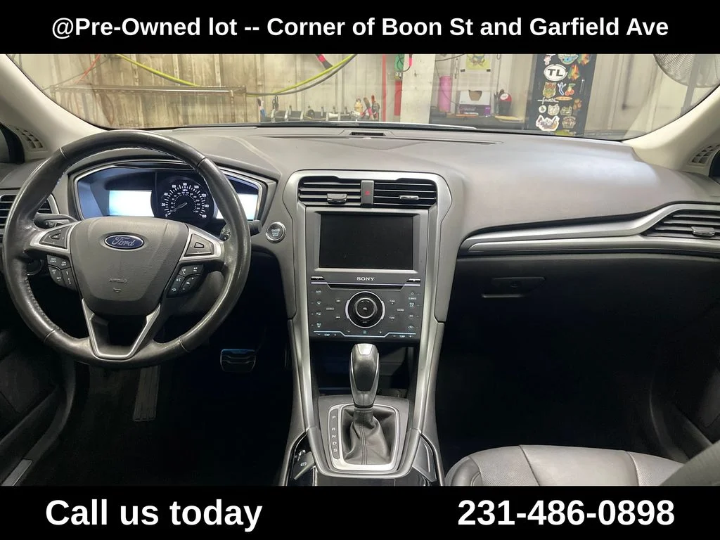 Used 2014 Silver Ford Titanium image 18