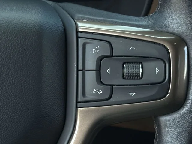 Used 2023 Black Chevrolet High Country image 30