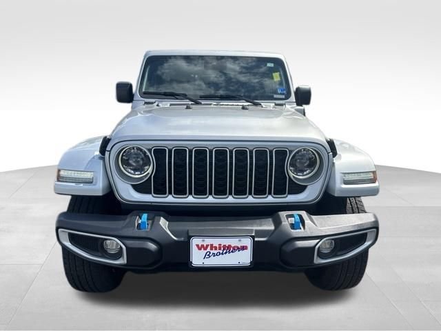 Used 2024 Silver Jeep Sahara 4xe image 10