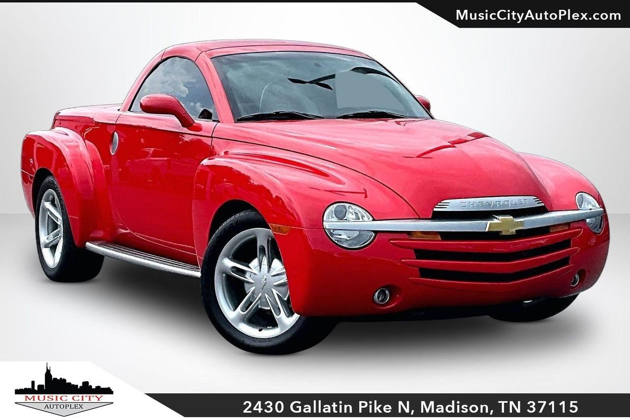 2003 Chevrolet SSR LS's photo